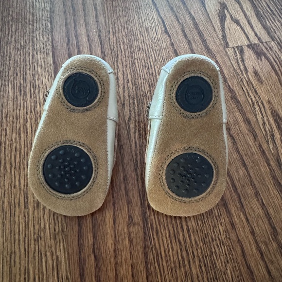 Like New Livie & Luca Baby Shoes - Picture 2 of 3